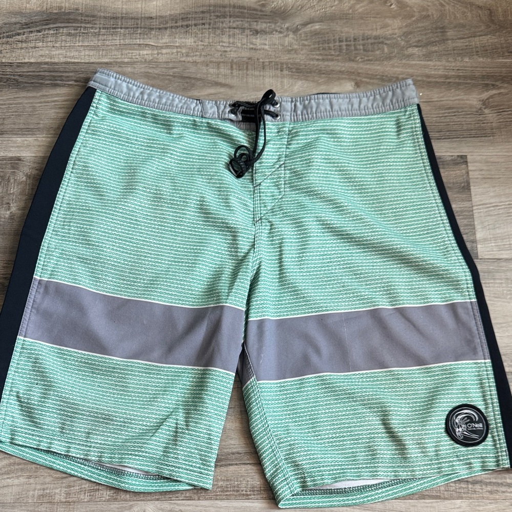 O'Neill Men's Mint and Gray Board Shorts
